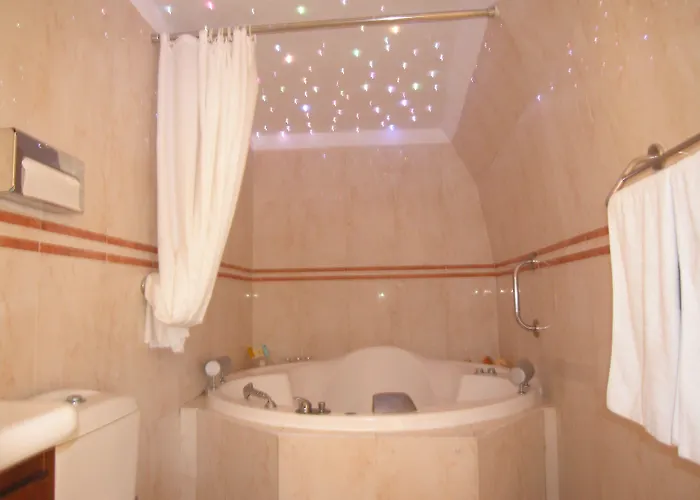 Aeolos Art & Eco Adults Only Hotel Imerovigli (Santorini)