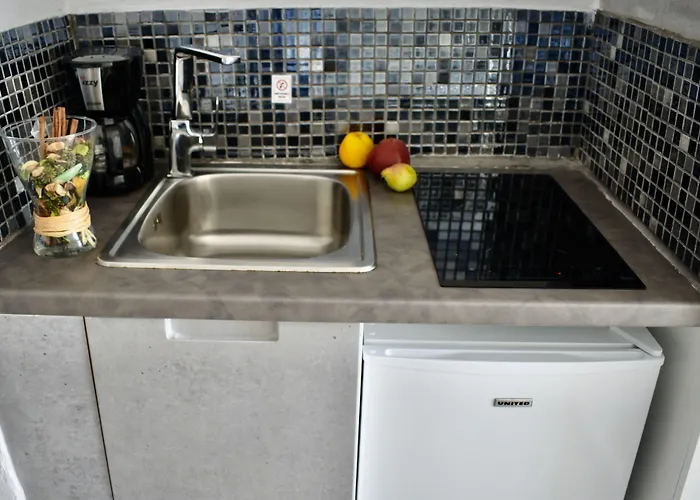 Aeolos Art & Eco Adults Only 4* Imerovigli (Santorini)