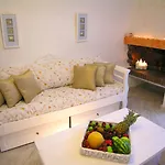 Aeolos Art & Eco Adults Only 4* Imerovigli (Santorini)