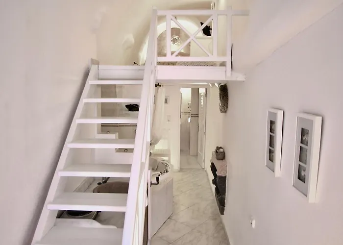 Aeolos Art & Eco Adults Only Hotel Imerovigli (Santorini)