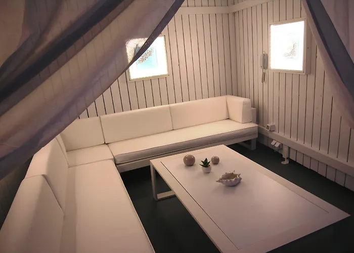 Aeolos Art & Eco Adults Only Hotel Imerovigli (Santorini)